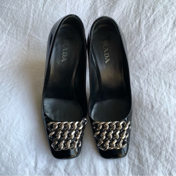 Vintage Prada Patent Leather Silver Chain Round Square Toe Heels 37 - Picture 1 of 10